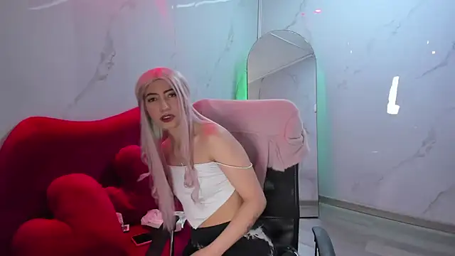 Snapshot of LilithCooperr_ chatting on 11/07/25, 10:32 LilithCooperr online show from 11/07/25, 10:32