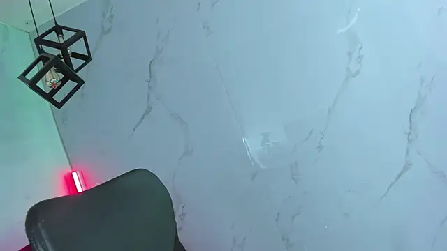 Snapshot of LilithCooperr_ chatting on 11/14/25, 10:18 LilithCooperr online show from 11/14/25, 10:18