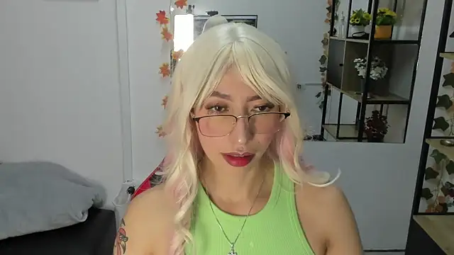 Snapshot of LilithCooperr_ chatting on 11/22/25, 09:25 LilithCooperr online show from 11/22/25, 09:25