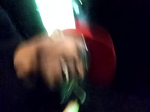 Snapshot of grandominantex1 chatting on 11/14/25, 04:33 grandominantex1 online show from 11/14/25, 04:33