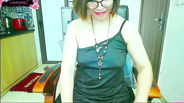 Miu-Le online show from 09/13/25, 06:02