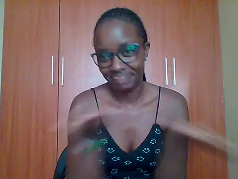 Snapshot of sexy_darleen23 chatting on 06/11/26, 04:32 sexy darleen23 online show from 06/11/26, 04:32