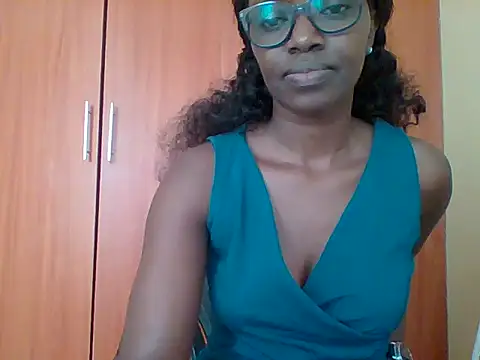 Snapshot of sexy_darleen23 chatting on 06/19/26, 10:52 sexy darleen23 online show from 06/19/26, 10:52