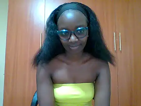 Snapshot of sexy_darleen23 chatting on 06/21/26, 06:05 sexy darleen23 online show from 06/21/26, 06:05