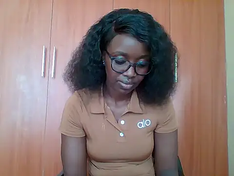 Snapshot of sexy_darleen23 chatting on 06/25/26, 09:03 sexy darleen23 online show from 06/25/26, 09:03