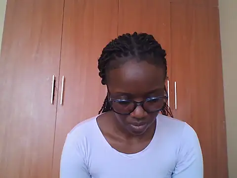 Snapshot of sexy_darleen23 chatting on 07/18/26, 06:28 sexy darleen23 online show from 07/18/26, 06:28
