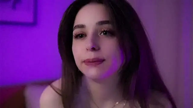 Snapshot of EstherMitchel chatting on 03/18/25, 06:25 EstherMitchel online show from 03/18/25, 06:25