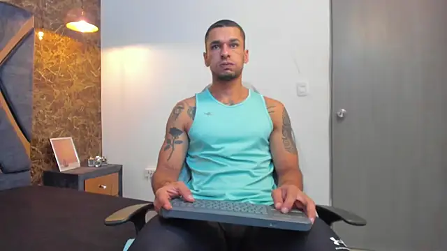 Snapshot of Adbel_Sady chatting on 10/03/25, 11:51 Adbel Sady online show from 10/03/25, 11:51