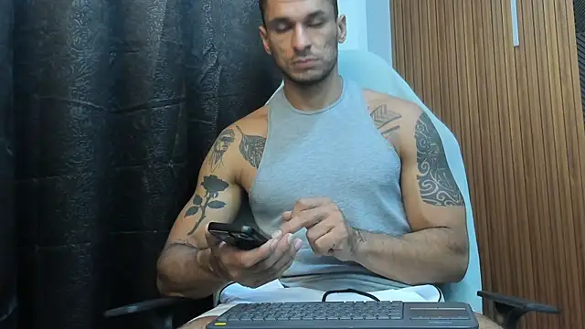 Snapshot of Adbel_Sady chatting on 10/15/25, 11:21 Adbel Sady online show from 10/15/25, 11:21