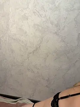 lovelly molly online show from 06/17/26, 04:08