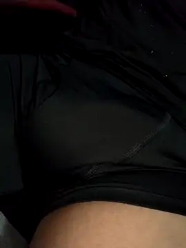 Snapshot of crmm90 chatting on 10/28/25, 11:51 crmm90 online show from 10/28/25, 11:51