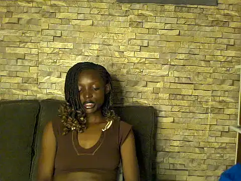 petite clara24 online show from 06/19/26, 09:07