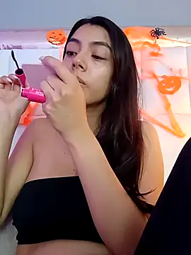 Julie Bennet online show from 10/26/25, 03:23