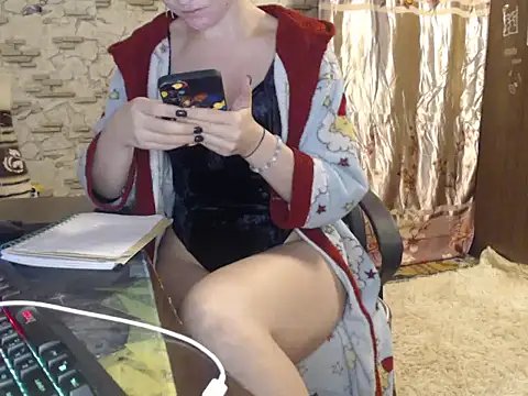  Kitti  online show from 12/13/24, 03:38