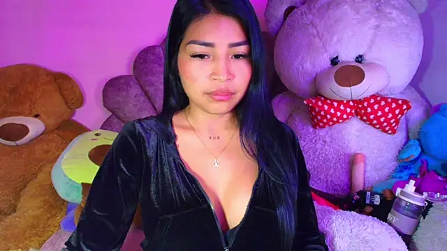 Pocahontascute 33 online show from 06/05/26, 02:12