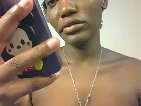 Snapshot of Cutie_pumpkin_ chatting on 01/13/26, 04:01 Cutie pumpkin online show from 01/13/26, 04:01