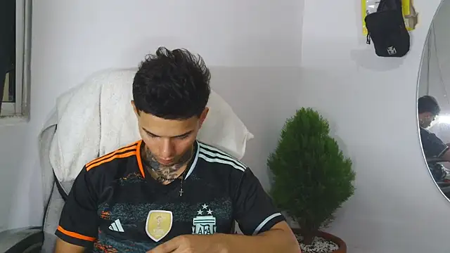 Skartoliver online show from 09/22/25, 10:45