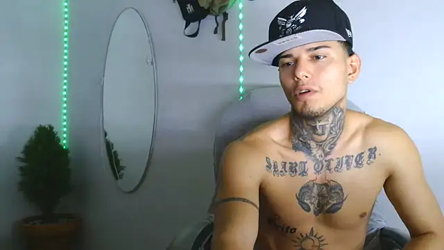 Skartoliver online show from 10/18/25, 02:51