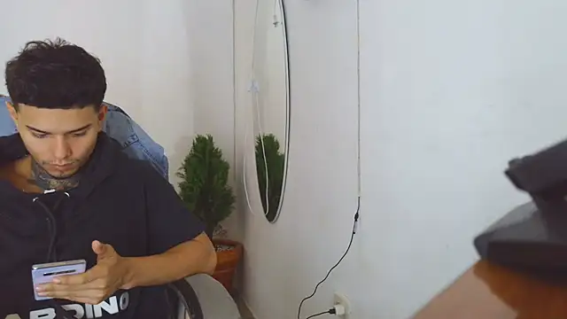 Skartoliver online show from 10/21/25, 01:01