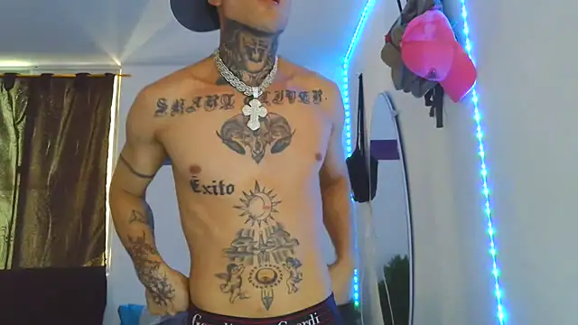 Skartoliver online show from 10/29/25, 03:36