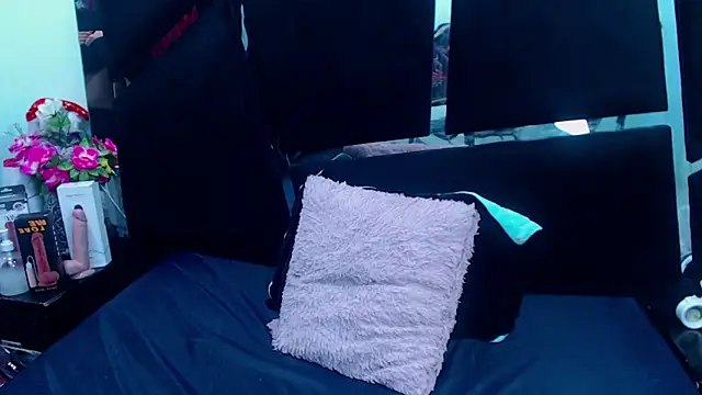 Cocoo Nuth online show from 12/20/24, 03:03