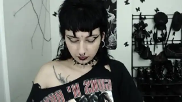 n0sferatus   online show from 11/14/25, 03:38