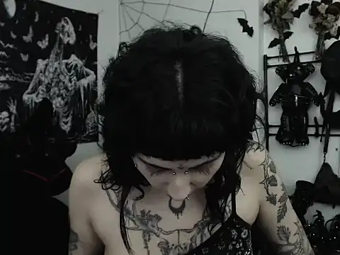 Snapshot of n0sferatus__ chatting on 06/11/26, 02:53 n0sferatus online show from 06/11/26, 02:53