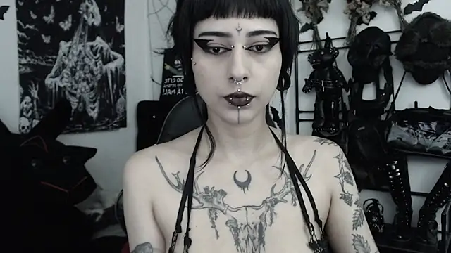 n0sferatus   online show from 07/28/26, 04:19