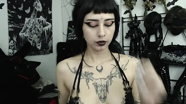 n0sferatus   online show from 07/30/26, 03:49