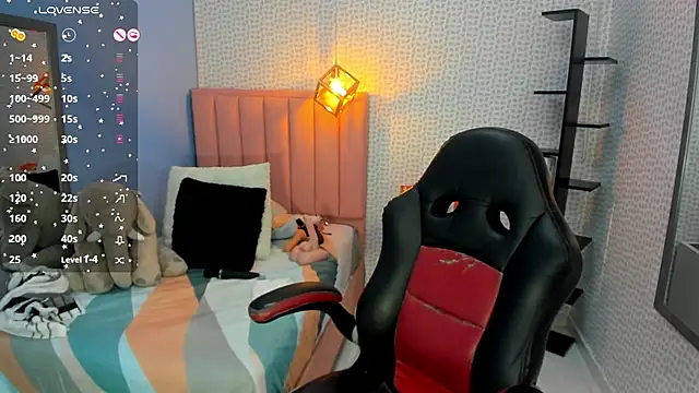 Snapshot of CATIAJONES chatting on 11/07/25, 06:52 CATIAJONES online show from 11/07/25, 06:52