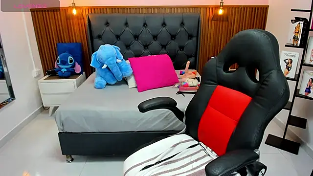 CATIAJONES online show from 06/22/26, 07:11