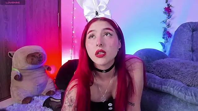 Snapshot of Megan_wolf1_ chatting on 04/15/26, 05:58 Megan wolf1 online show from 04/15/26, 05:58