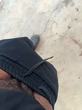 Snapshot of Black-mamba-madingo chatting on 10/08/25, 09:07 Black-mamba-madingo online show from 10/08/25, 09:07