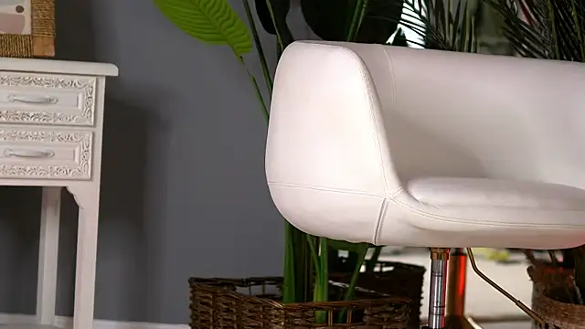 KellyMathews online show from 11/19/25, 03:17