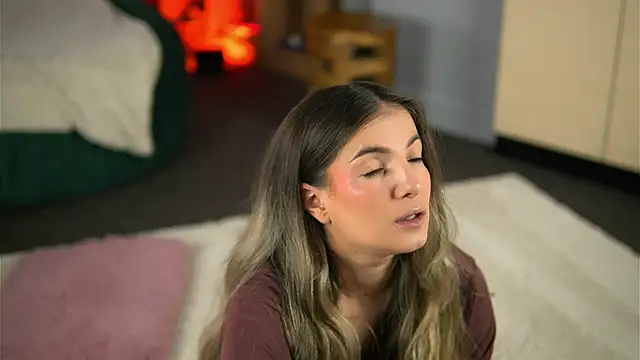 KellyMathews online show from 06/11/26, 02:22