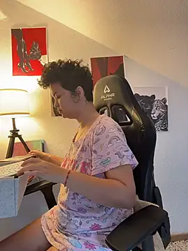 rafamarianoofc online show from 10/18/25, 09:21