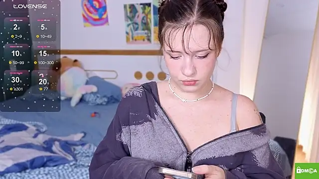 HanahCute online show from 10/21/25, 01:28