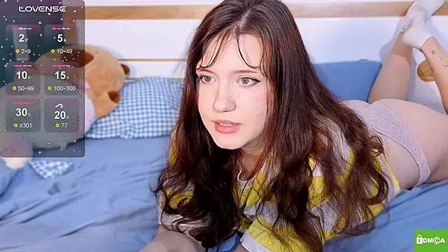 HanahCute online show from 11/17/25, 01:22