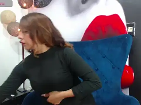 ameliefederline11 online show from 01/05/25, 06:56