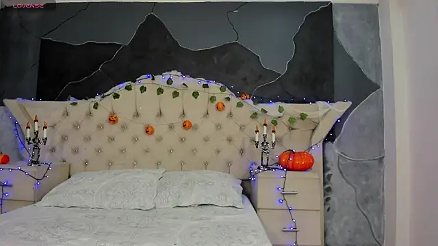 AmberGreyy  online show from 10/28/25, 05:37