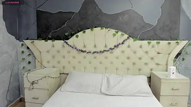 AmberGreyy  online show from 11/21/25, 06:06