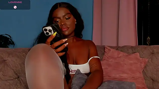 Snapshot of IsabellaBromsS chatting on 05/15/26, 10:50 IsabellaBromsS online show from 05/15/26, 10:50