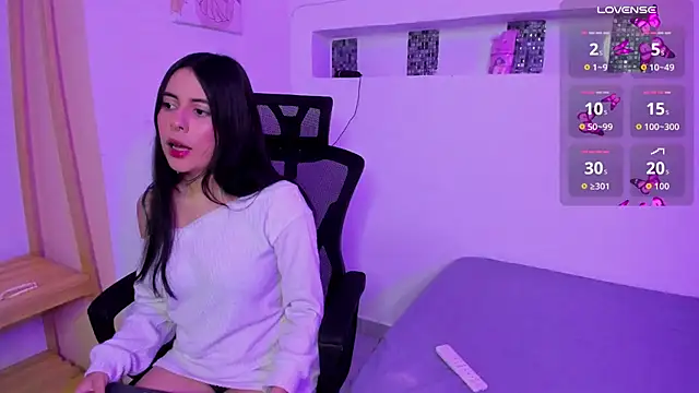 little isabela1 online show from 03/31/26, 10:43