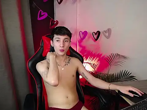 Snapshot of SebasstianGrand chatting on 02/16/25, 12:08 SebasstianGrand online show from 02/16/25, 12:08