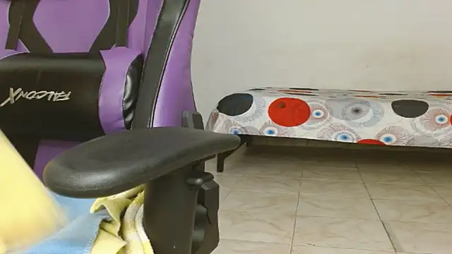 engielphoenis14 online show from 09/29/25, 10:25