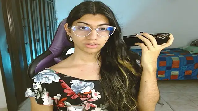 engielphoenis14 online show from 12/03/25, 02:30