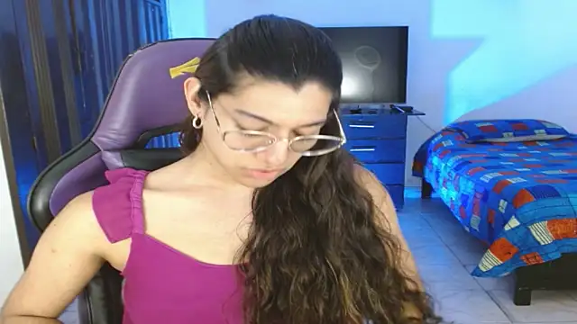 engielphoenis14 online show from 06/09/26, 10:43