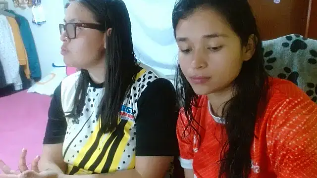 Snapshot of clayre_and_jill chatting on 10/14/25, 04:57 clayre and jill online show from 10/14/25, 04:57