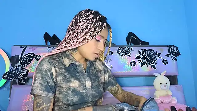 Snapshot of gabbiefoxthx chatting on 01/26/25, 10:23 gabbiefoxthx online show from 01/26/25, 10:23