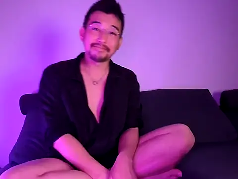 Snapshot of KOUHEY2023 chatting on 02/22/25, 12:40 KOUHEY2023 online show from 02/22/25, 12:40